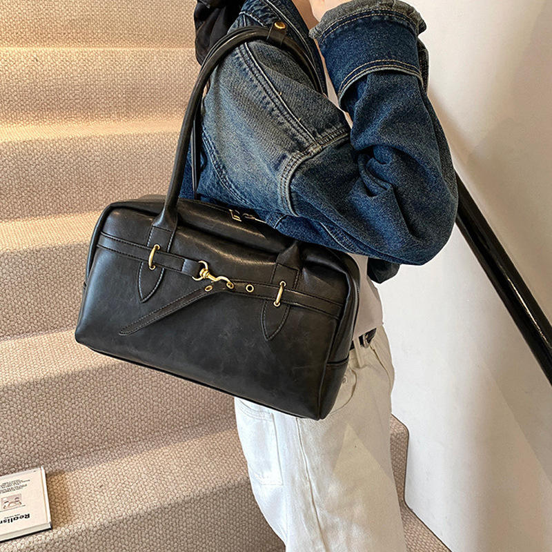 Retro large capacity underarm bag women's new spring and summer shoulder bag handheld commuter shopping bag